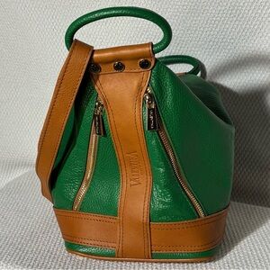 VALENTINA Emerald Kelly Green and Tan Shoulder Hand Bag Zippers